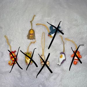 Winnie peek a Pooh keychains